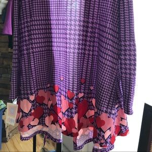 LuLaRoe Caroline Size Small Purple with hearts